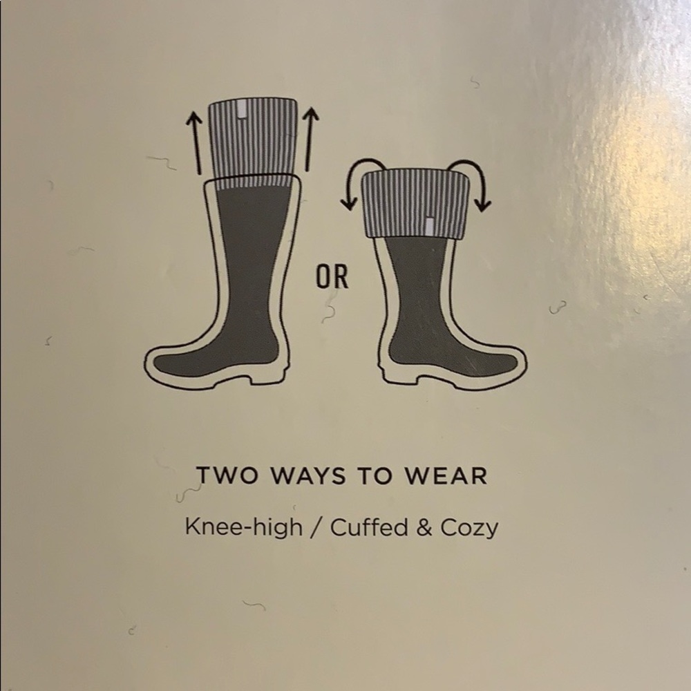 UGG Black Sienna Short Rain Boot Socks - Picture 8 of 8